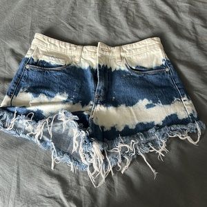 Bleach detail denim shorts